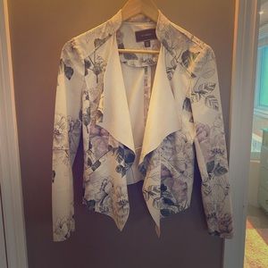 Flowered blazer, size small, Le Chateau